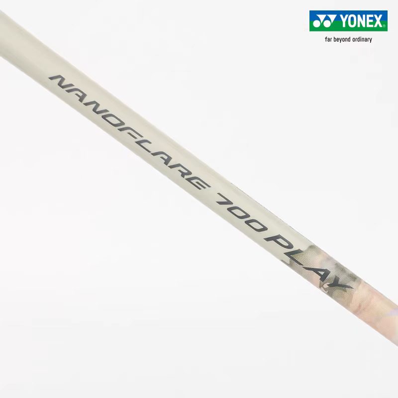 YONEX NF700 PLAY ARC7PLAY AX77 - Yonex Racket Carbon reseña y precio