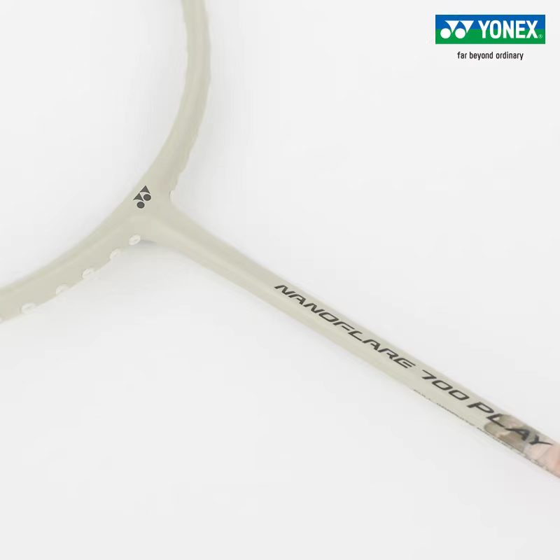 YONEX NF700 PLAY ARC7PLAY AX77 - Yonex Racket Carbon reseña y precio